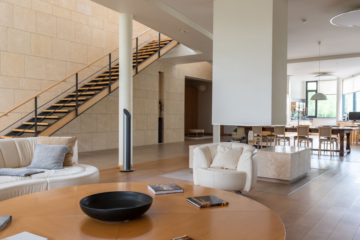 Spacious modern interior with an open staircase
